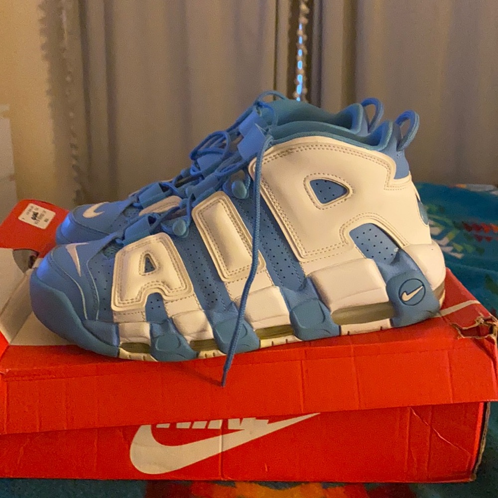 Nike Air Uptempo 96 UNC Colorway